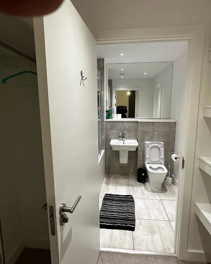 Luxury 2 Bedrooms Apartment Barking  0*, Barking (Greater London)