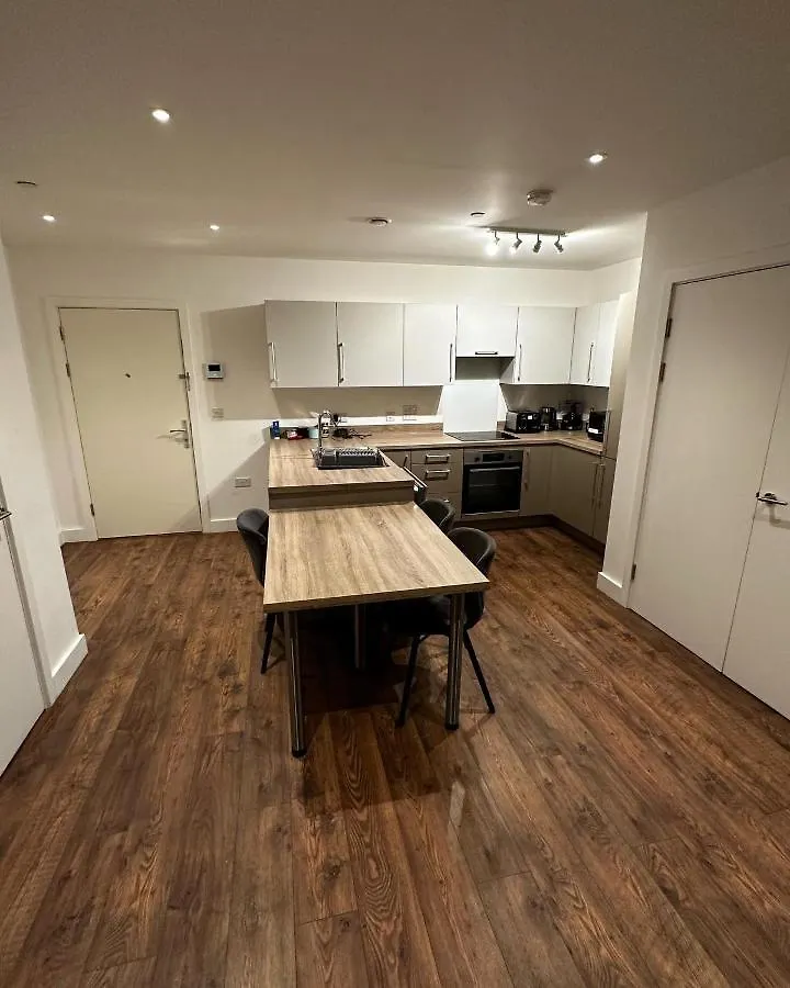 Luxury 2 Bedrooms Apartment Barking