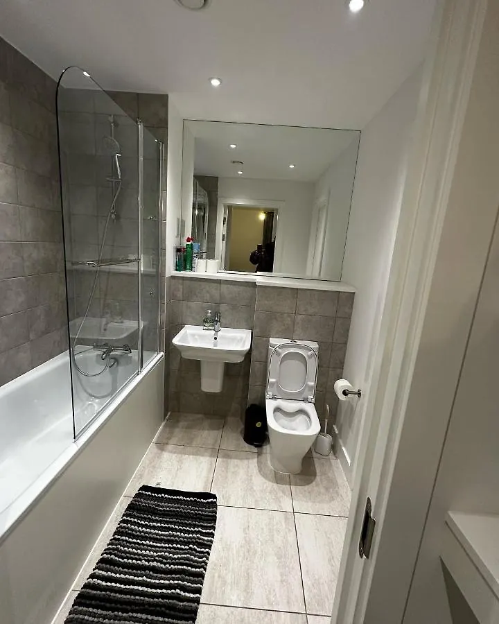 Luxury 2 Bedrooms Apartment Barking