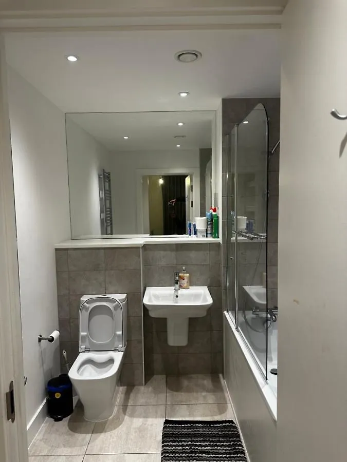 Luxury 2 Bedrooms Apartment Barking